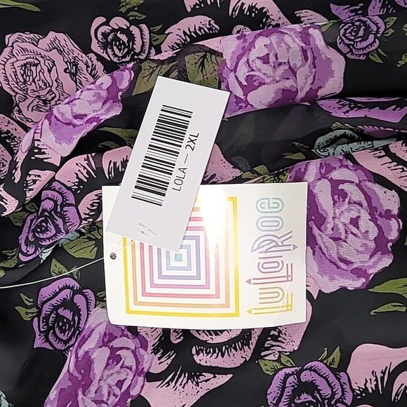 NWT LuLaRoe Lola Skirt size 2XL Floral Print on Black Background - Picture 4 of 6